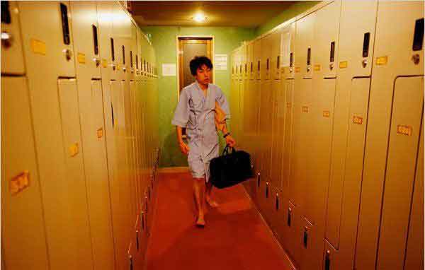 探秘日本 名片 --精巧的胶囊旅馆(多图)-无锡房