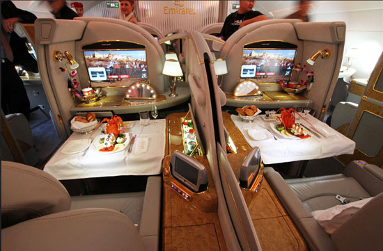 全球最大客机a380首飞中国 奢华机舱堪比豪宅