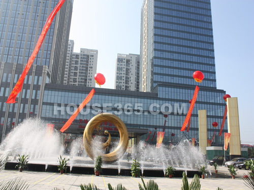 众多媒体携同参加无锡万达首个城市综合体开业