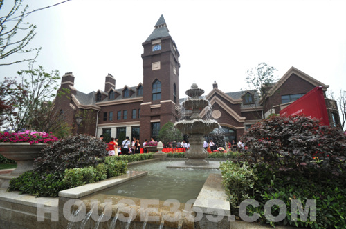 保利紫晶山组团大堂推动居住文化变革-南京房