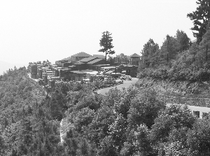 苏州西山最高峰上缥缈山庄居然是违建-南京