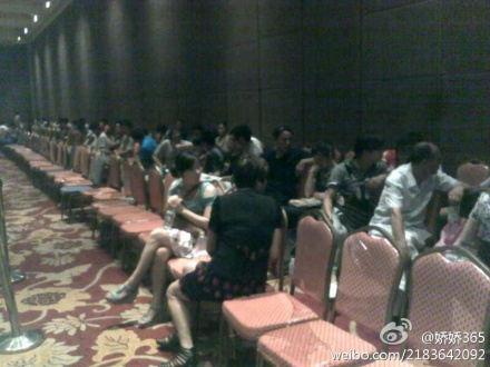 快讯:自带毛毯备战开盘现场 华盛达阅城今晚聚