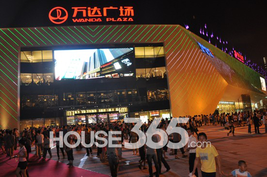 [万达广场]中国商业巨擘辉煌十年 万达广场19城