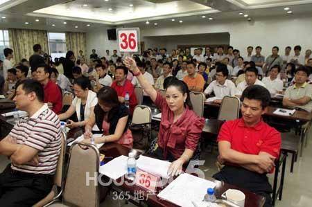 2012年全国卖地总收入