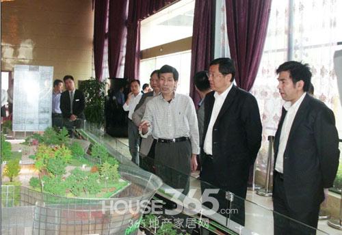 快讯|芜湖市委书记高登榜鼓励地矿置业在皖做