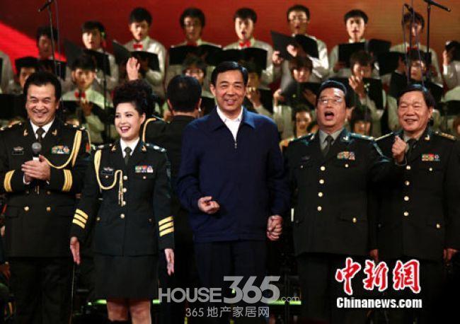 李双江夫妇照片_李双江夫妇的收入(2)