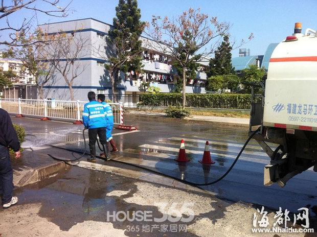 90后驾保时捷肇事 被撞人丈夫拦车评理被轧身