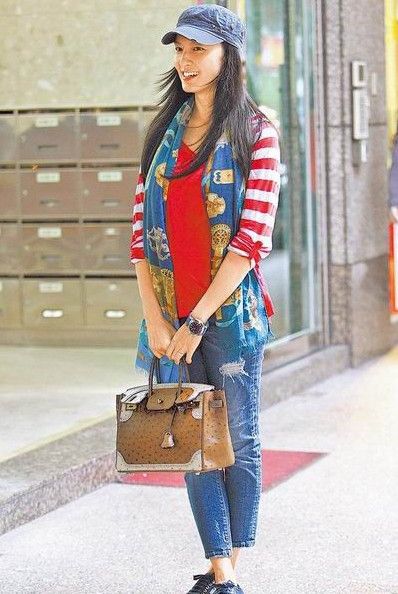 梁咏琪疑自曝怀孕马上有宝宝 盘点马年即将当