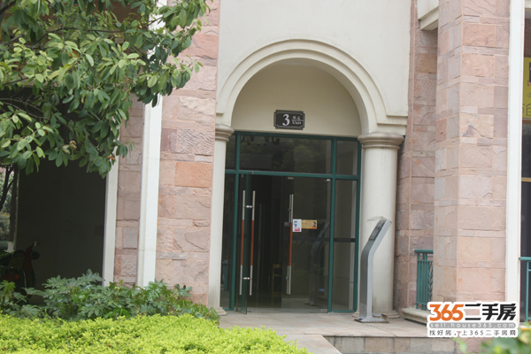 天域花园评测新城花园小学学区房小区高档